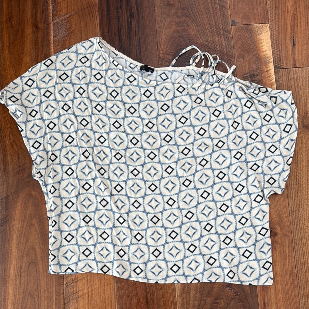 Buckle Black Geometric Blouse off the shoulder